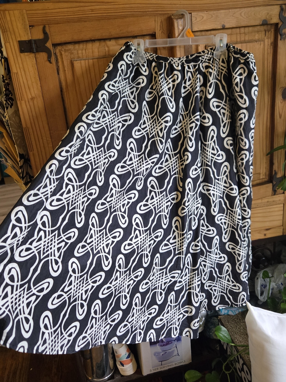 Chico's Black and White Graphic A-Line Midi Skirt